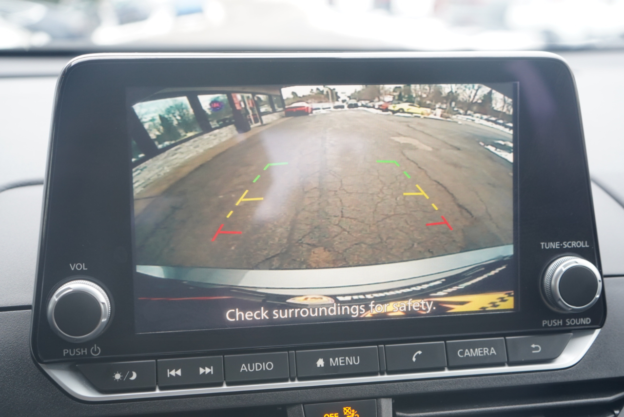 Nissan Altima 2.5 SV Sedan 2024