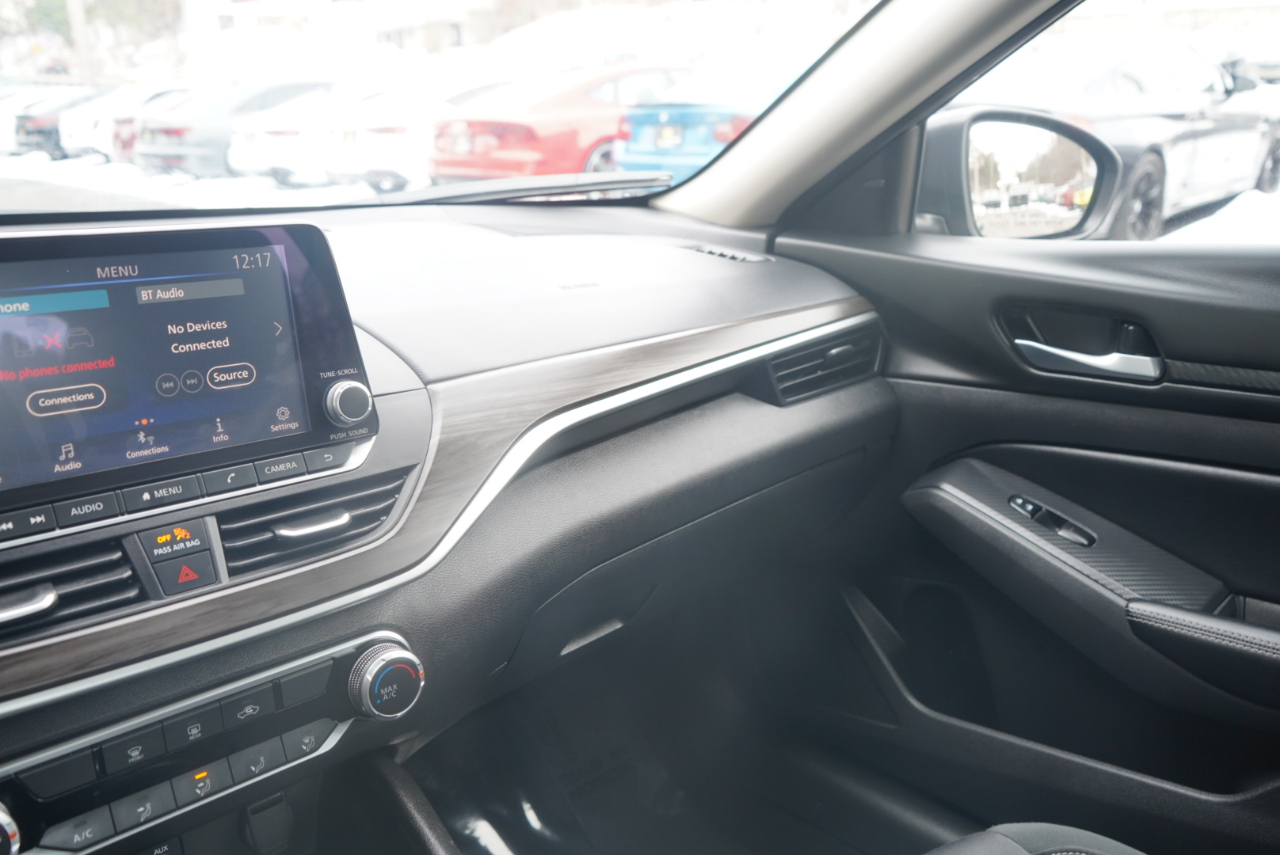 Nissan Altima 2.5 SV Sedan 2024