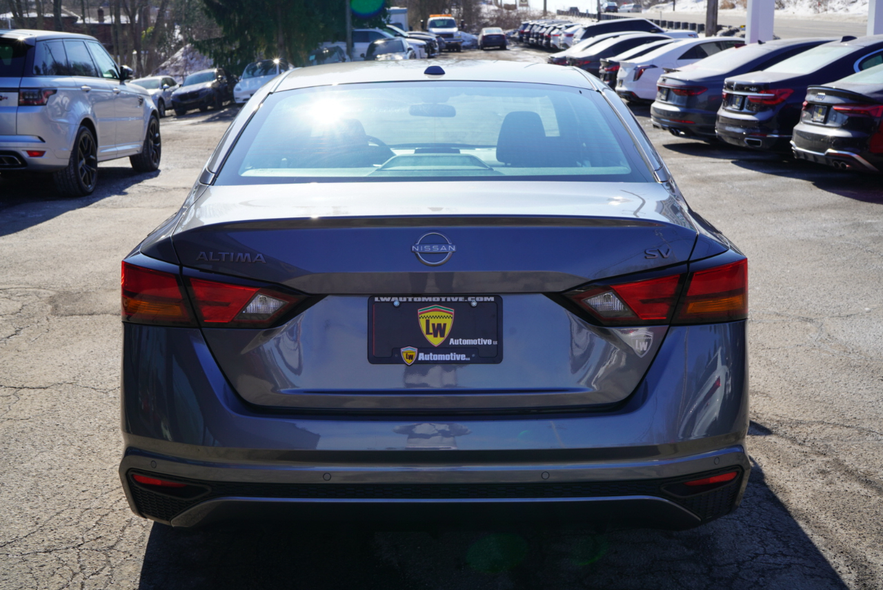 Nissan Altima 2.5 SV Sedan 2024