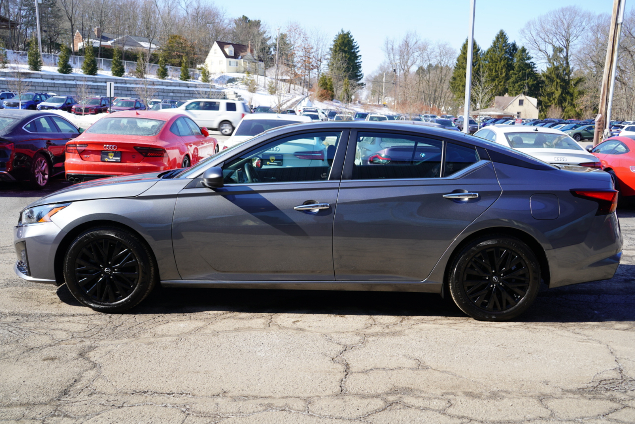 Nissan Altima 2.5 SV Sedan 2024