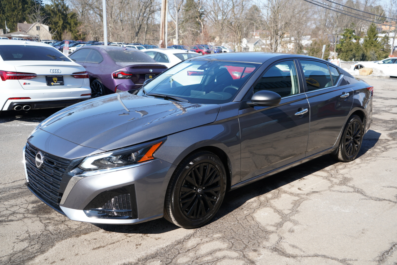 Nissan Altima 2.5 SV Sedan 2024