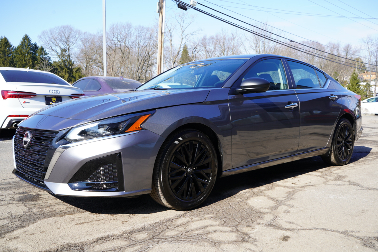 Nissan Altima 2.5 SV Sedan 2024