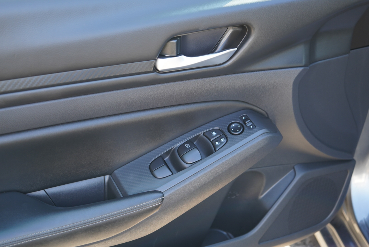 Nissan Altima 2.5 SV Sedan 2024