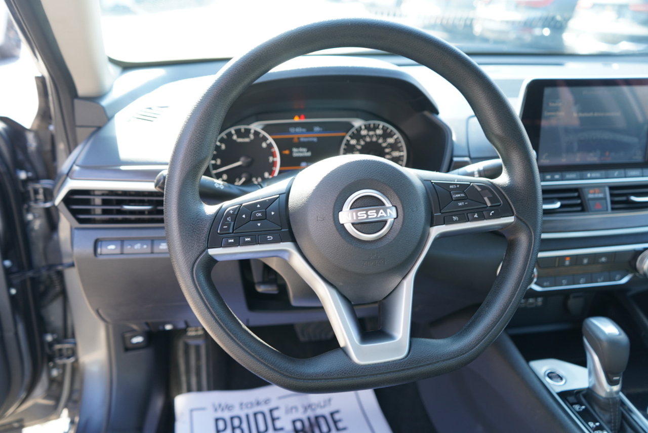 Nissan Altima 2.5 SV Sedan 2024