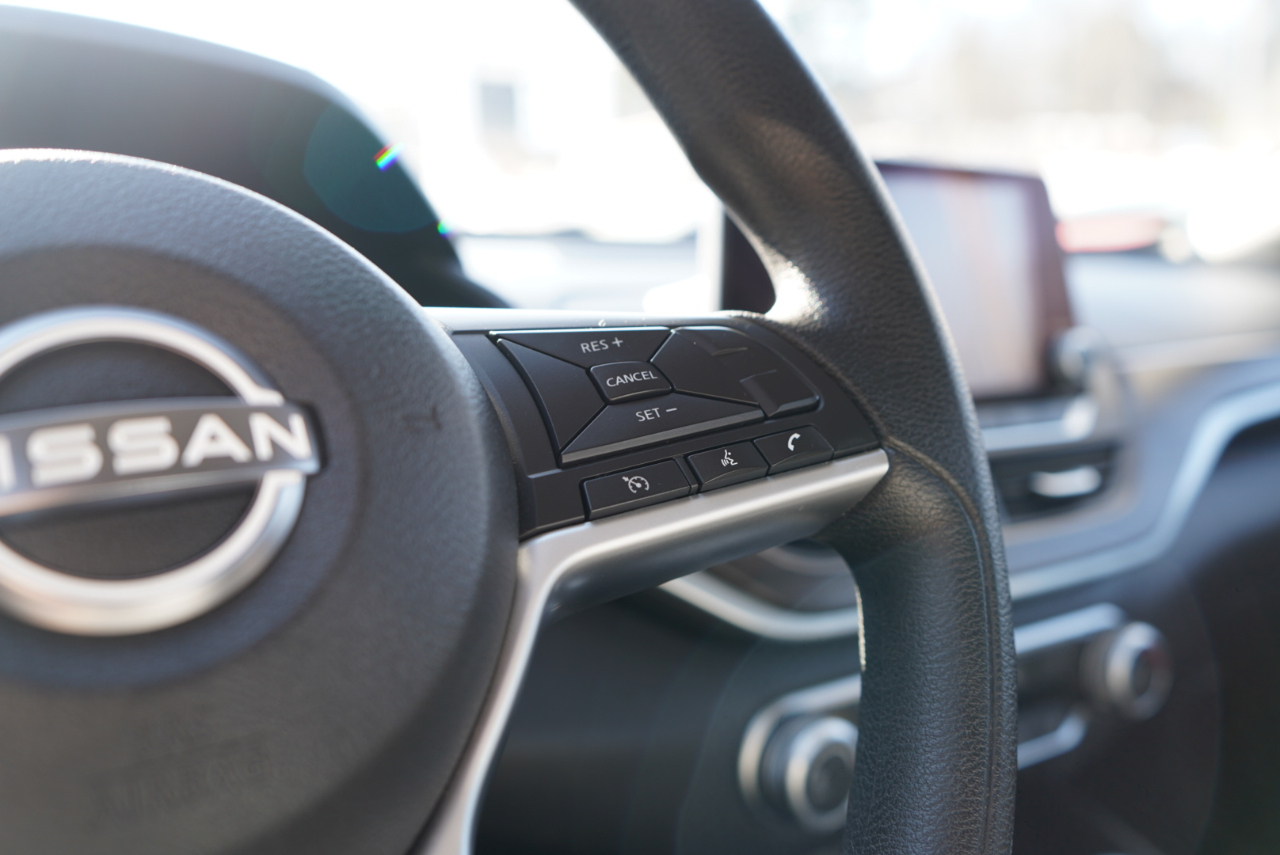 Nissan Altima 2.5 SV Sedan 2024