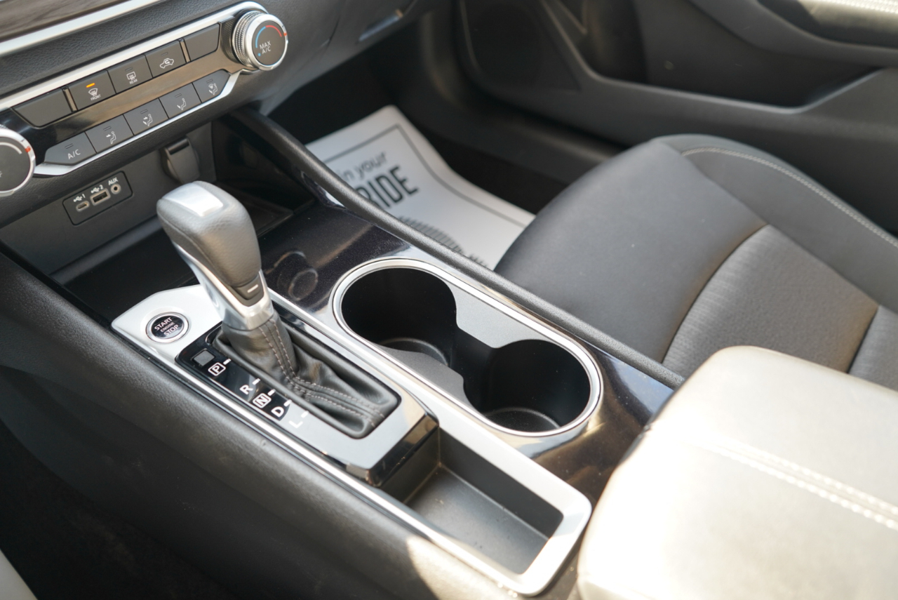 Nissan Altima 2.5 SV Sedan 2024