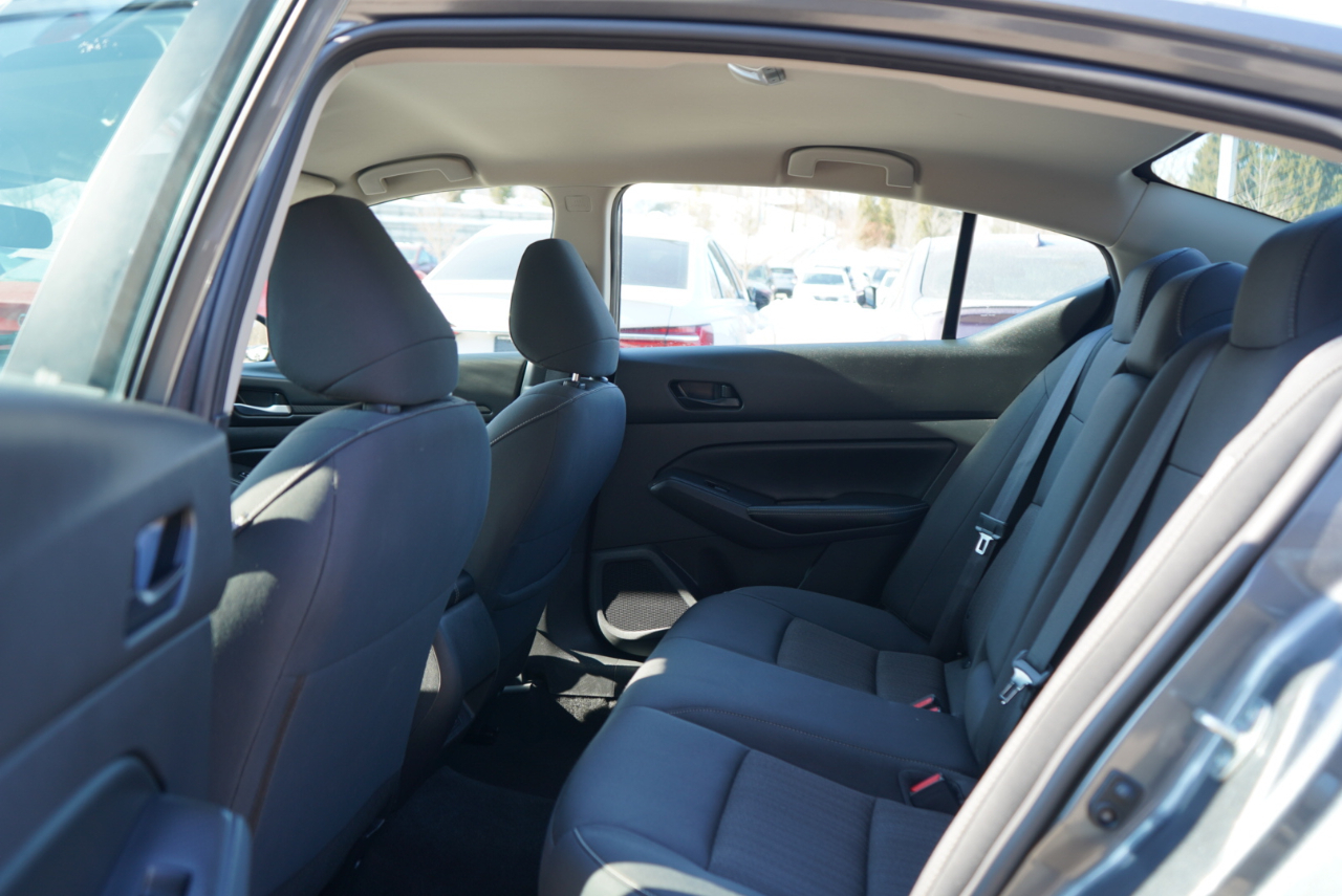 Nissan Altima 2.5 SV Sedan 2024