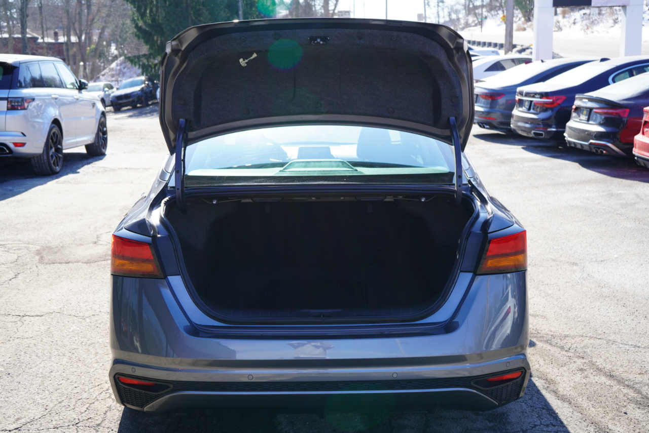 Nissan Altima 2.5 SV Sedan 2024