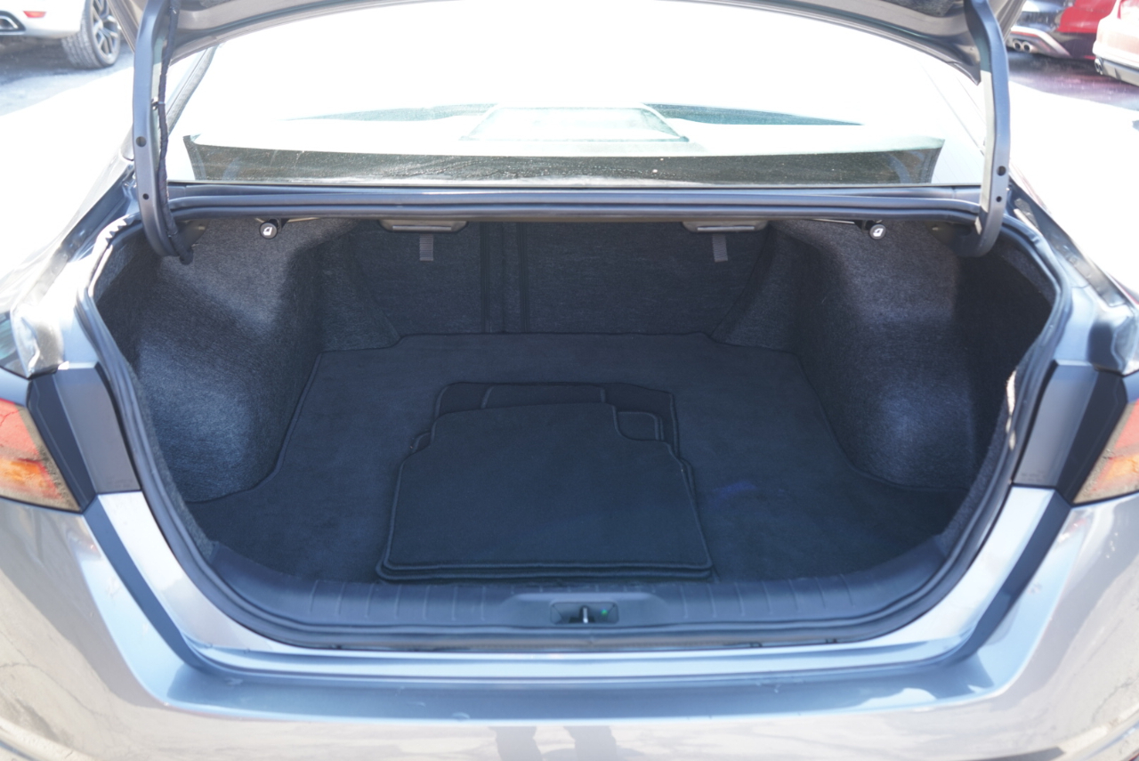 Nissan Altima 2.5 SV Sedan 2024