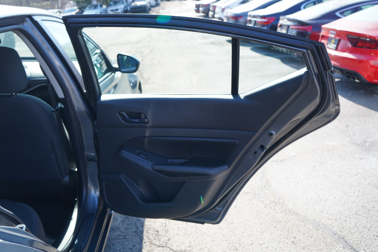 Nissan Altima 2.5 SV Sedan 2024