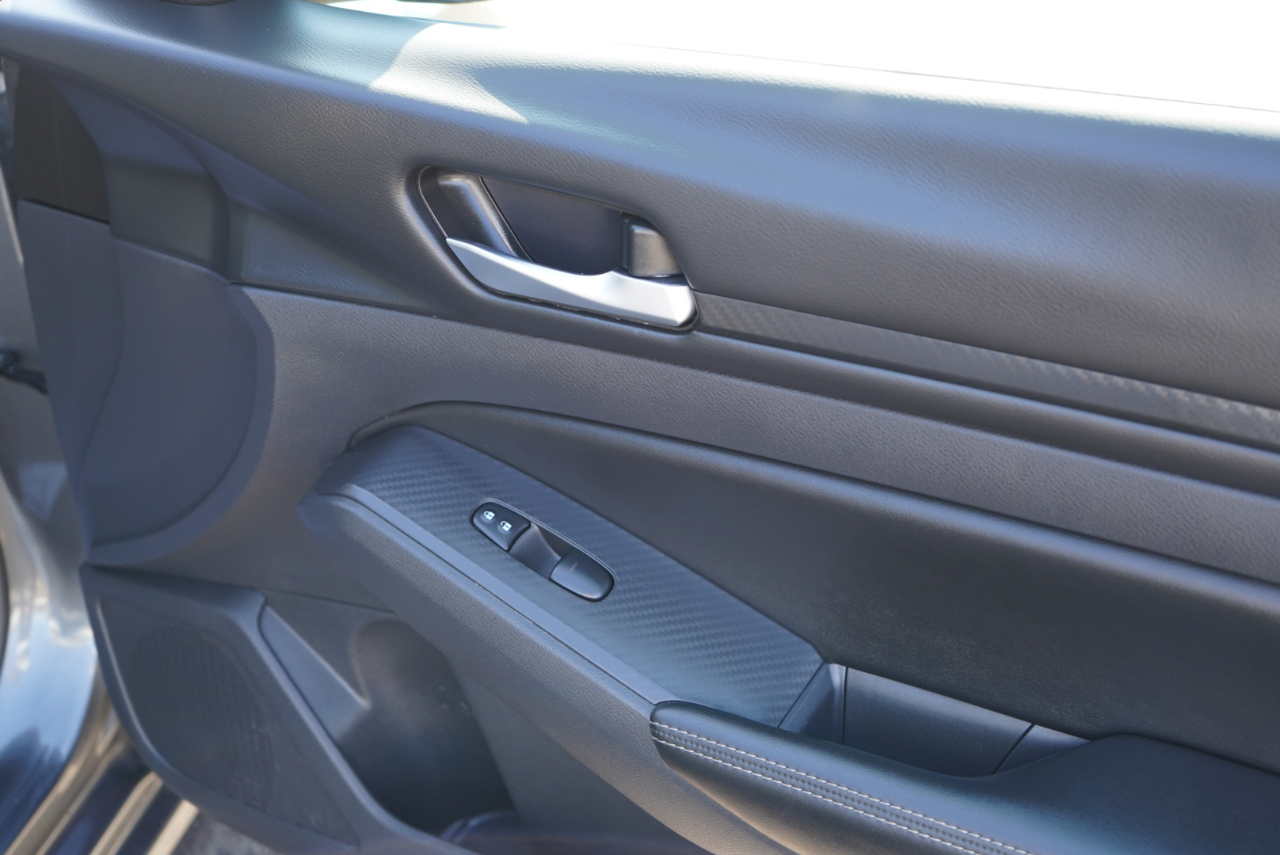 Nissan Altima 2.5 SV Sedan 2024