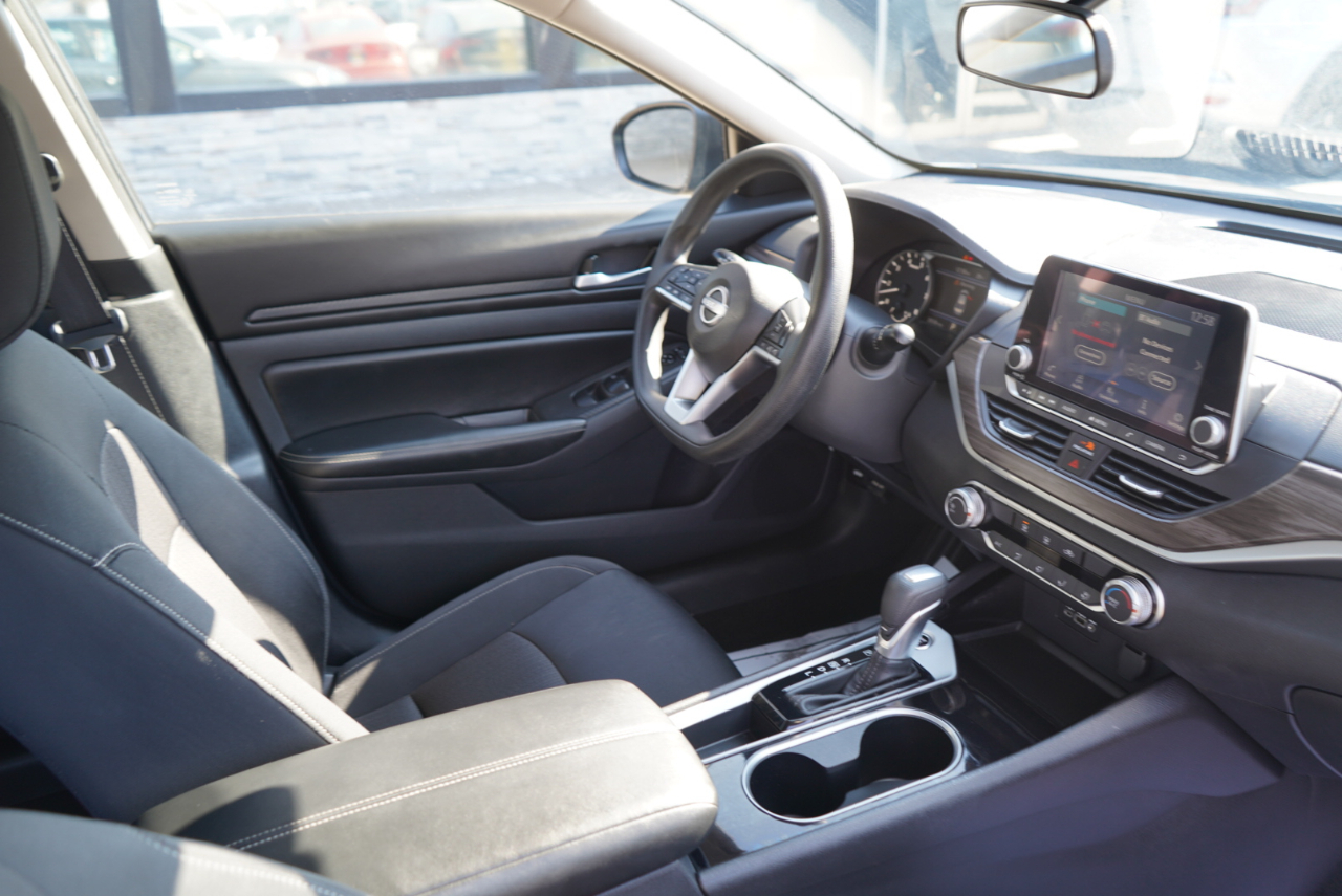 Nissan Altima 2.5 SV Sedan 2024