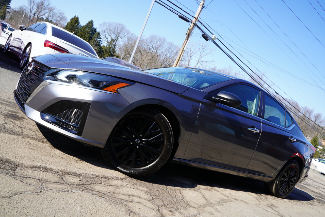 Nissan Altima 2.5 SV Sedan 2024