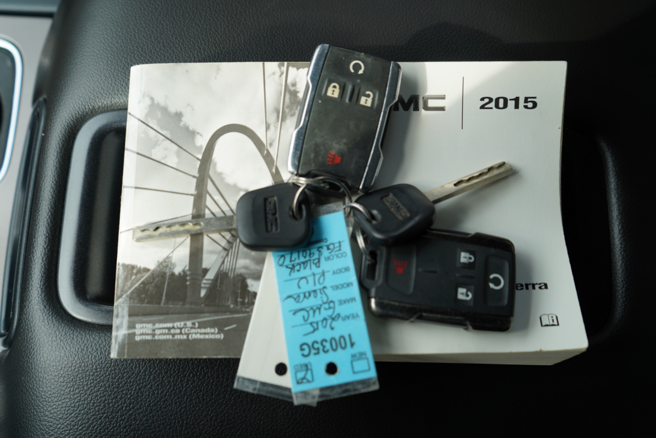 GMC Sierra 1500 4WD Crew Cab 143.5" SLT 2015