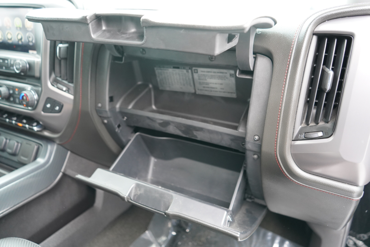 GMC Sierra 1500 4WD Crew Cab 143.5" SLT 2015