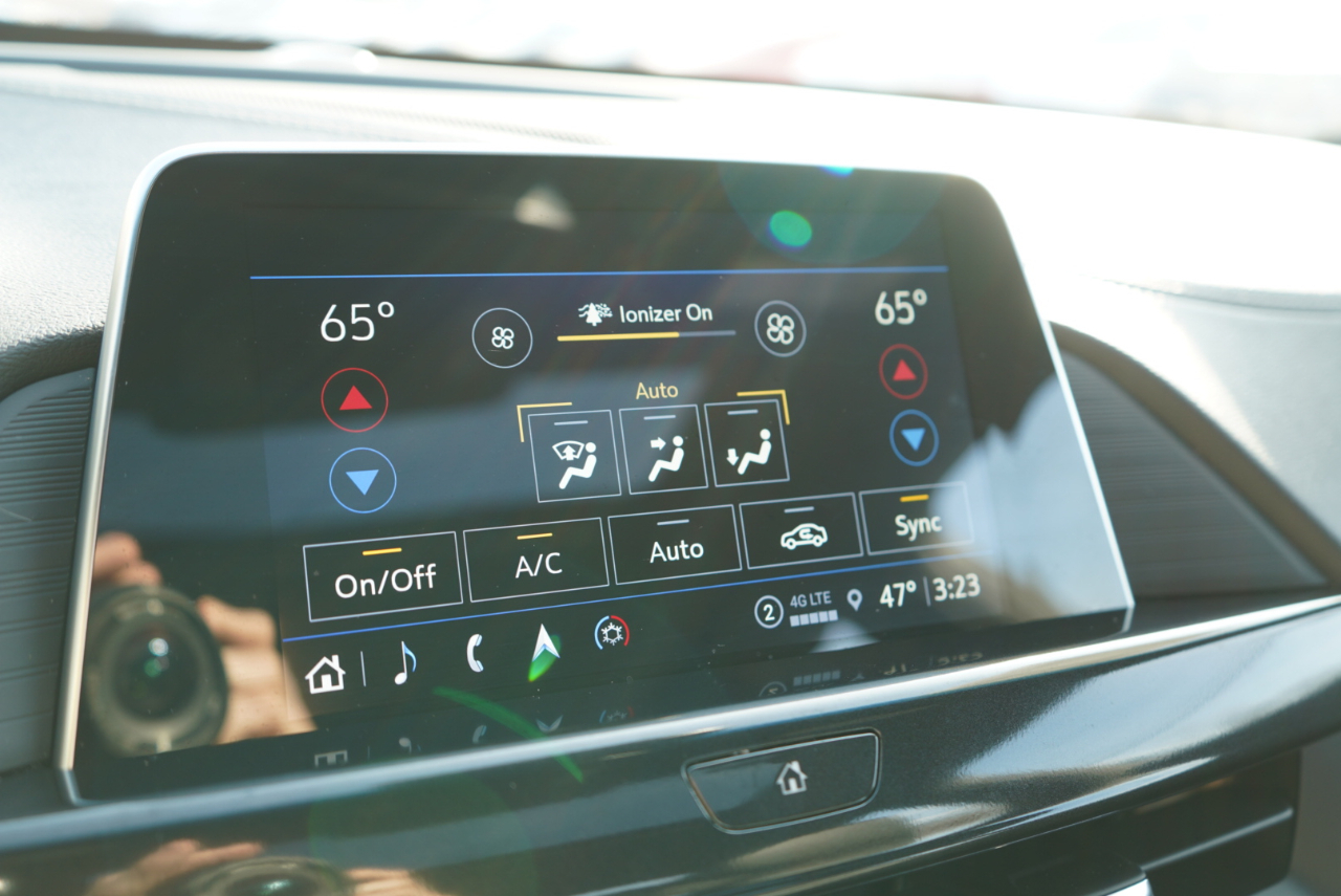 Cadillac CT4-V 4dr Sdn Blackwing 2023