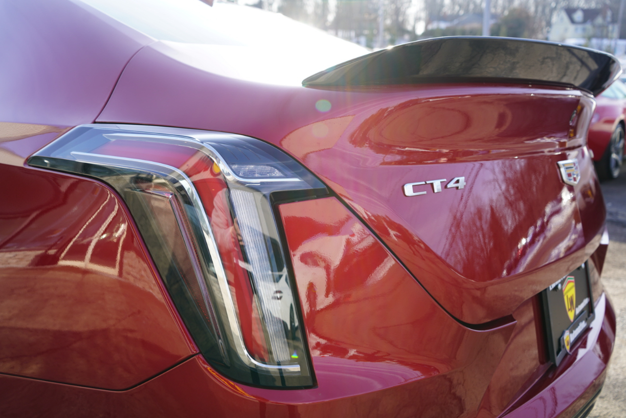 Cadillac CT4-V 4dr Sdn Blackwing 2023