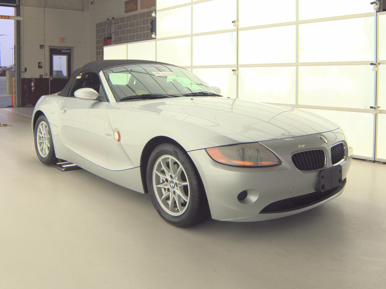 2004 BMW Z4 2dr Roadster 2.5i