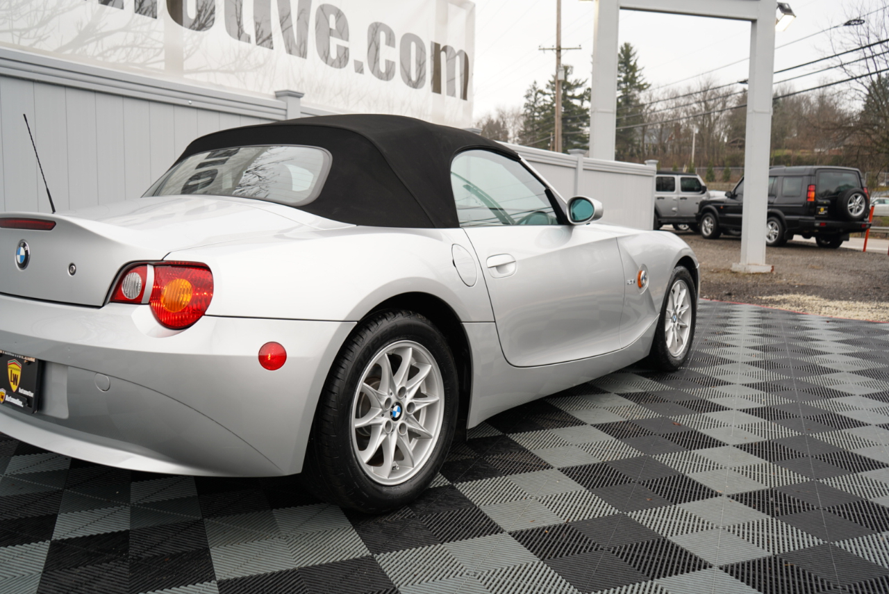 BMW Z4 2dr Roadster 2.5i 2004