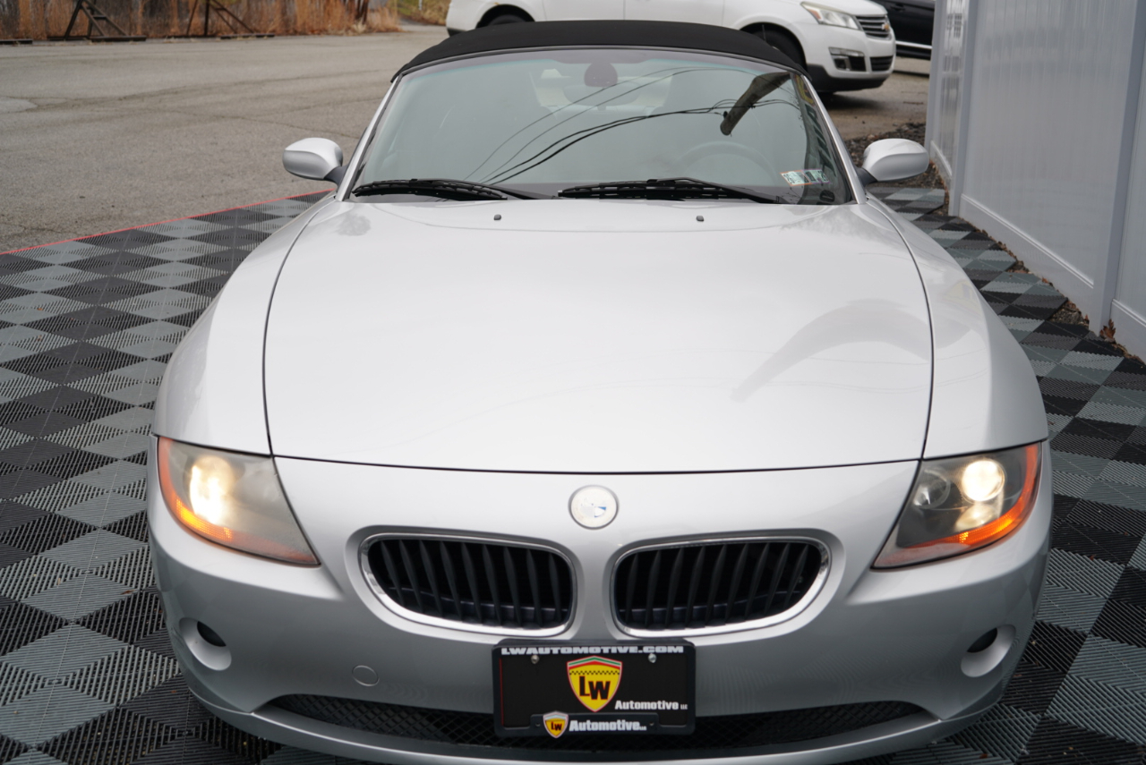 BMW Z4 2dr Roadster 2.5i 2004