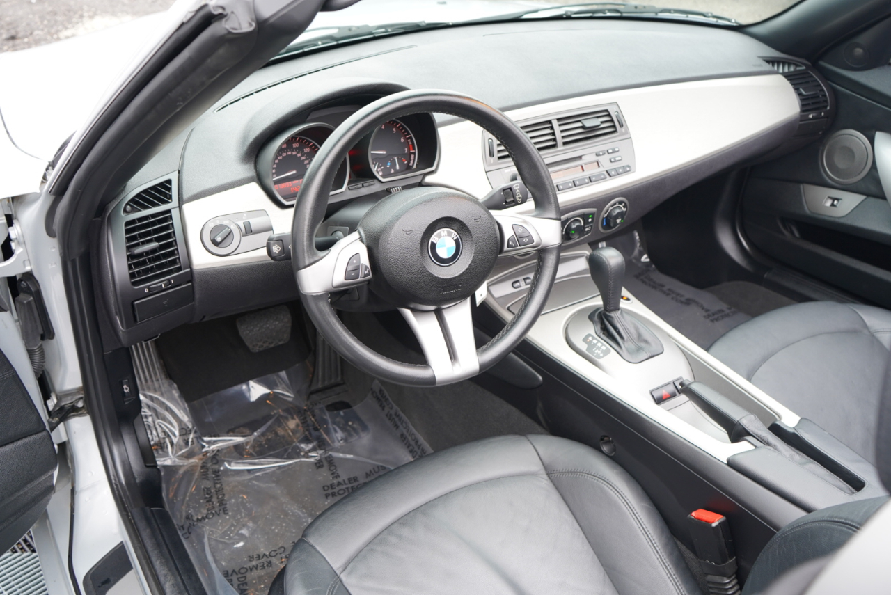 BMW Z4 2dr Roadster 2.5i 2004