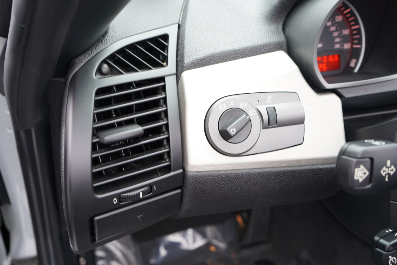 BMW Z4 2dr Roadster 2.5i 2004