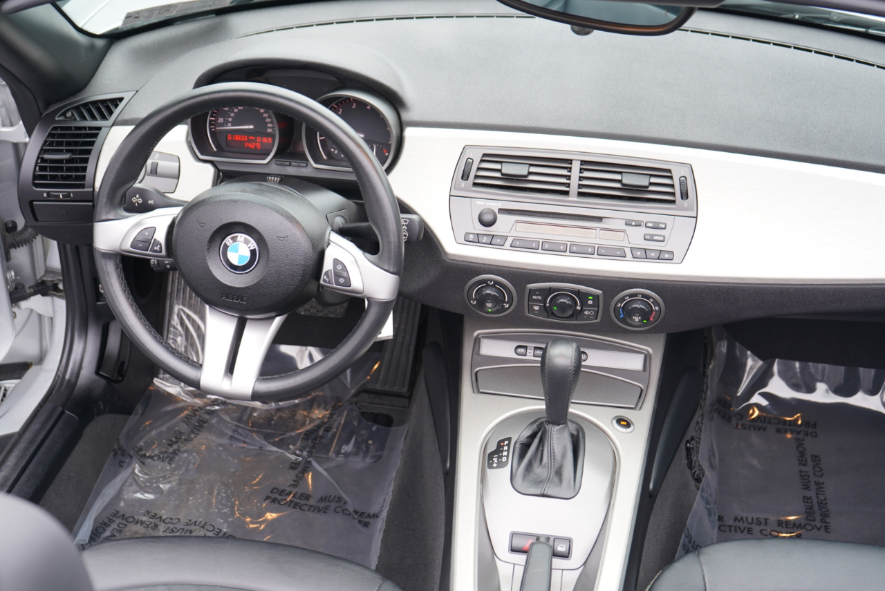 BMW Z4 2dr Roadster 2.5i 2004