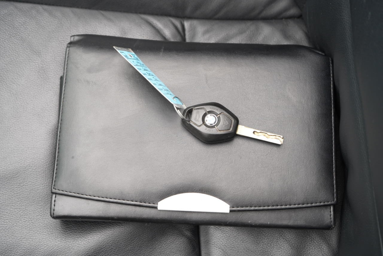 BMW Z4 2dr Roadster 2.5i 2004