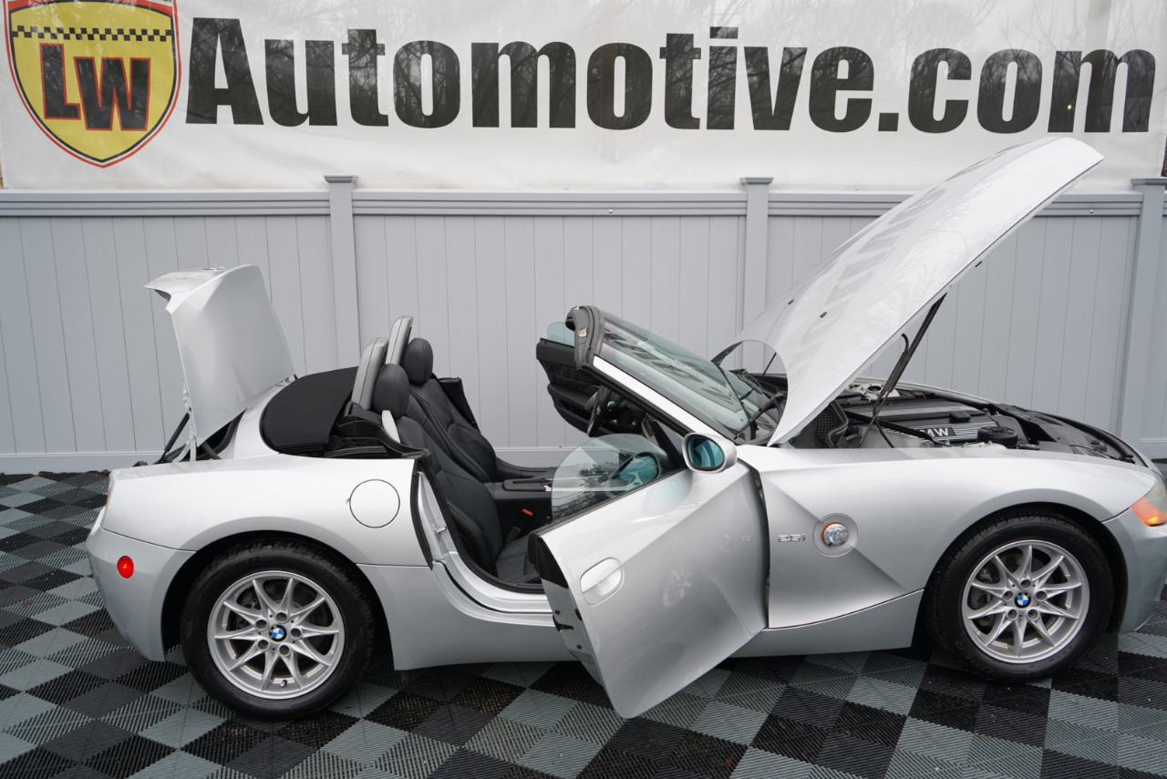 BMW Z4 2dr Roadster 2.5i 2004