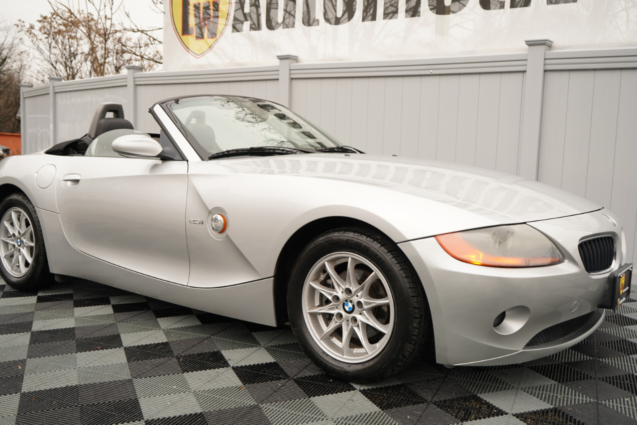 BMW Z4 2dr Roadster 2.5i 2004