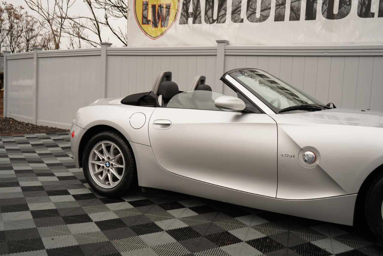 BMW Z4 2dr Roadster 2.5i 2004