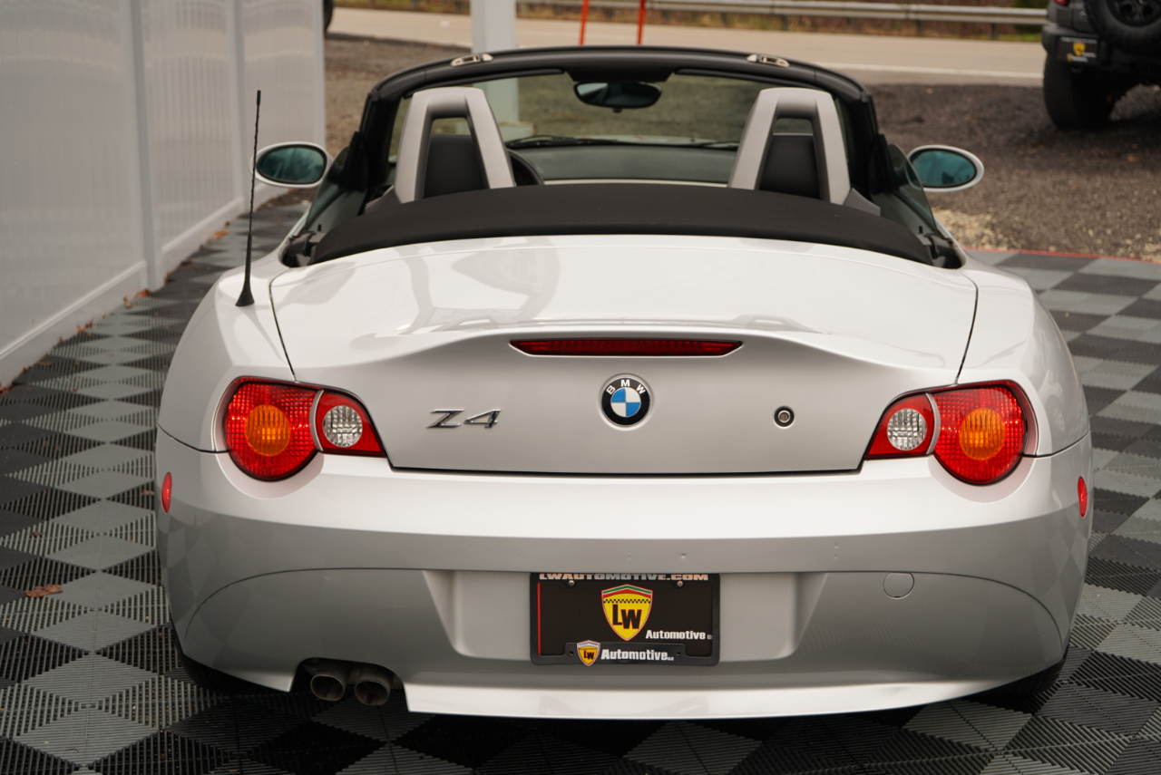 BMW Z4 2dr Roadster 2.5i 2004