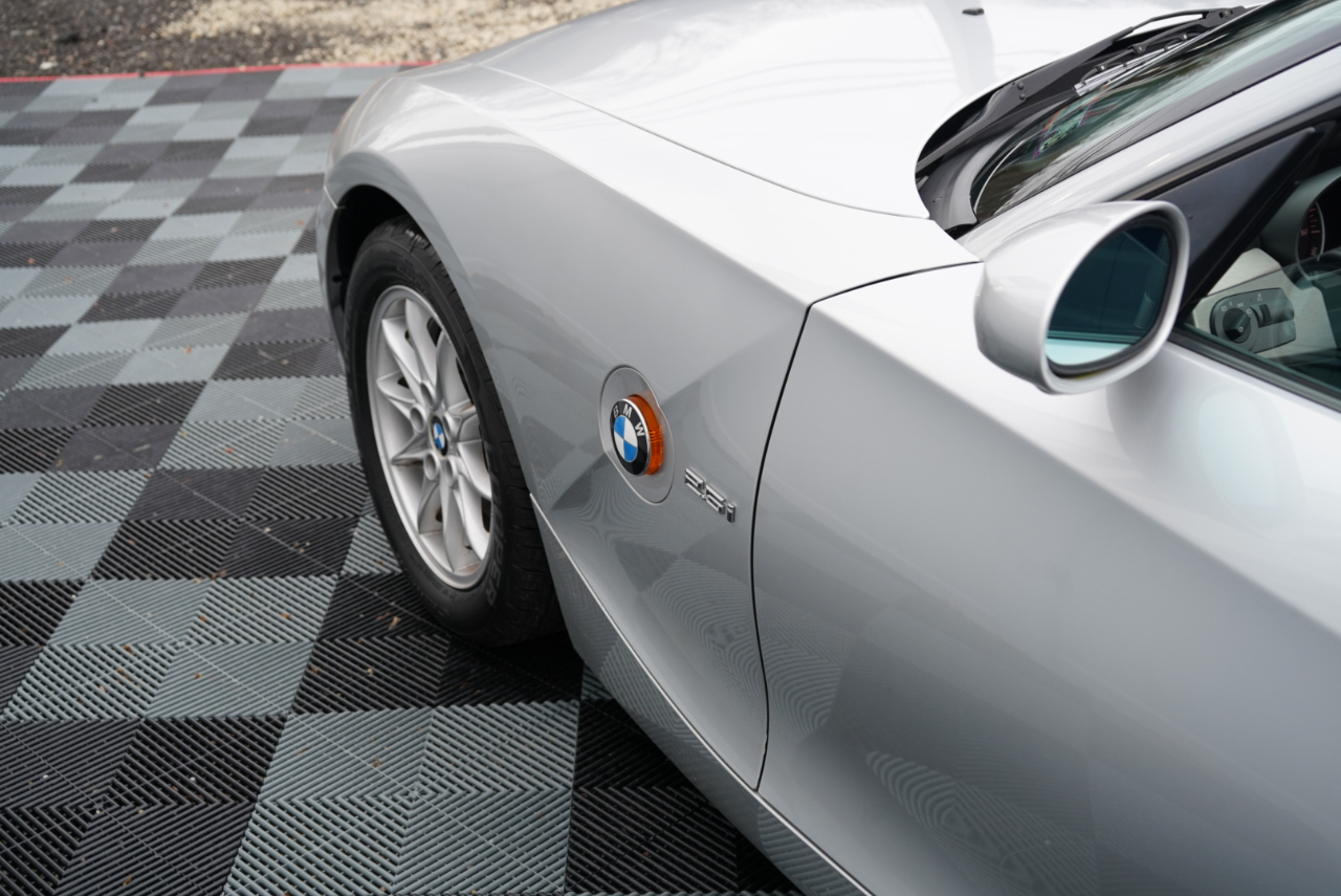 BMW Z4 2dr Roadster 2.5i 2004