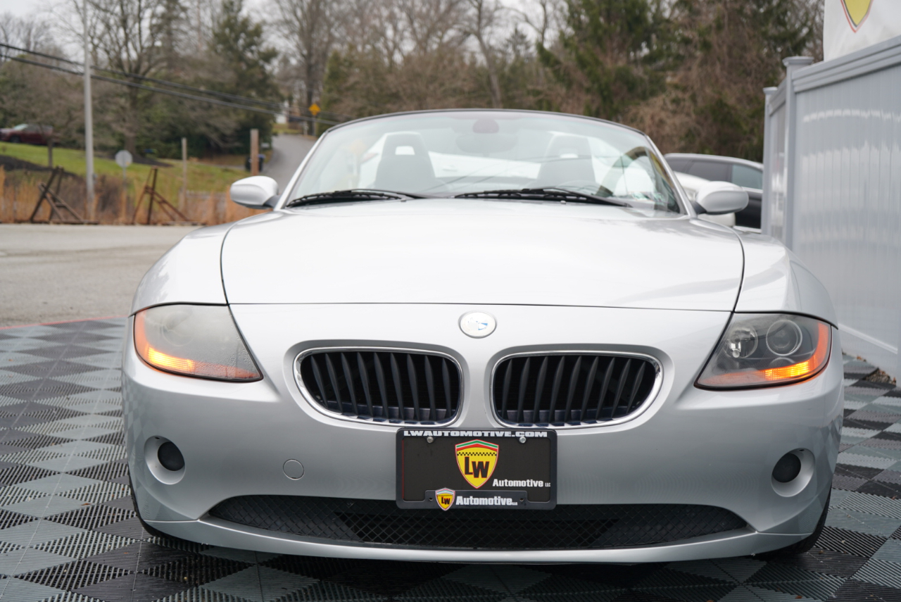BMW Z4 2dr Roadster 2.5i 2004