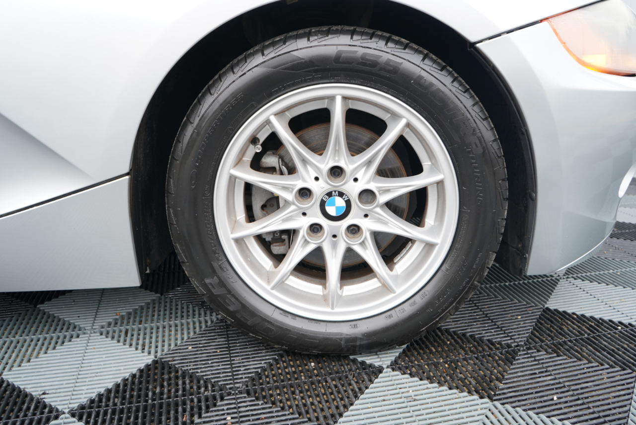 BMW Z4 2dr Roadster 2.5i 2004