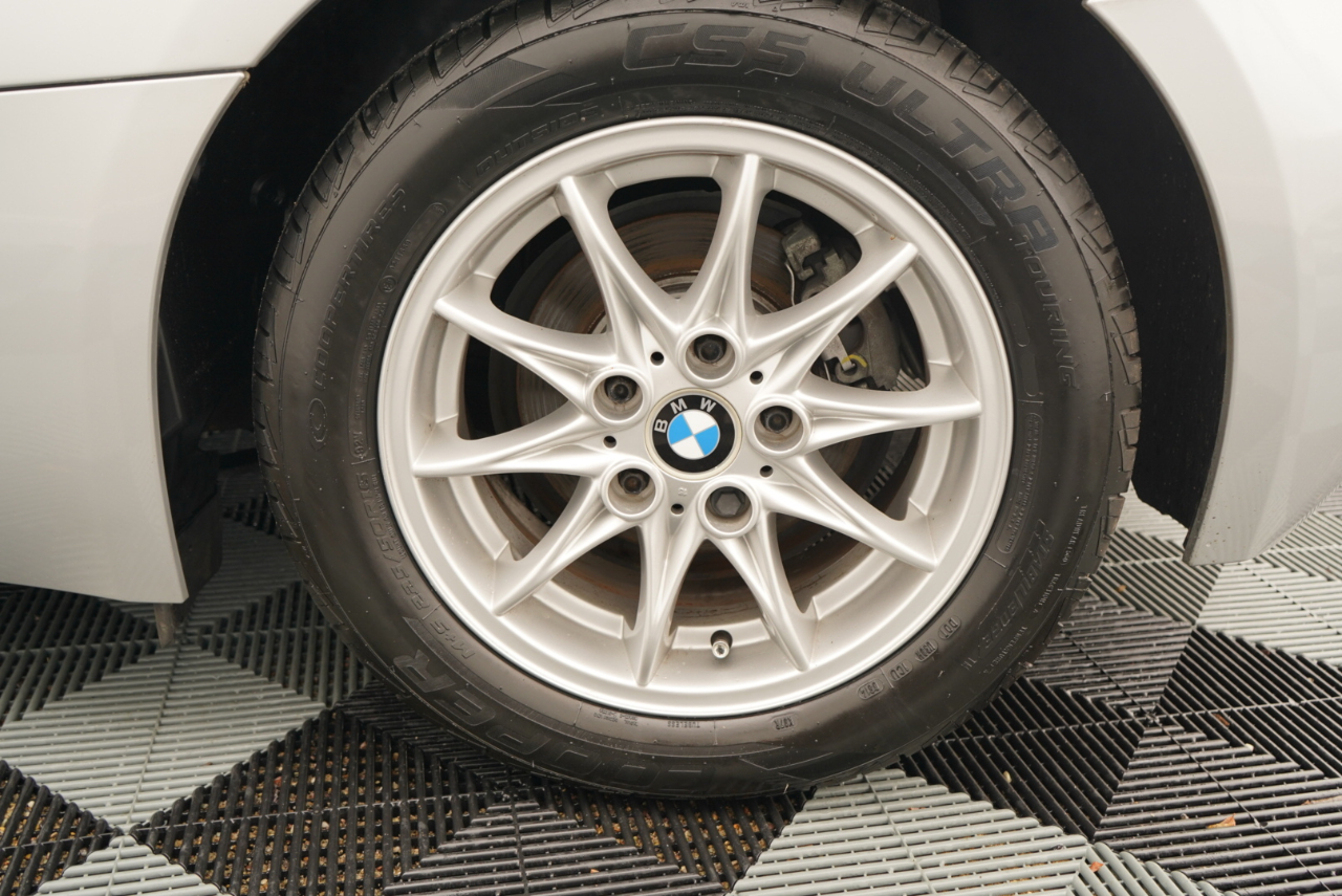 BMW Z4 2dr Roadster 2.5i 2004