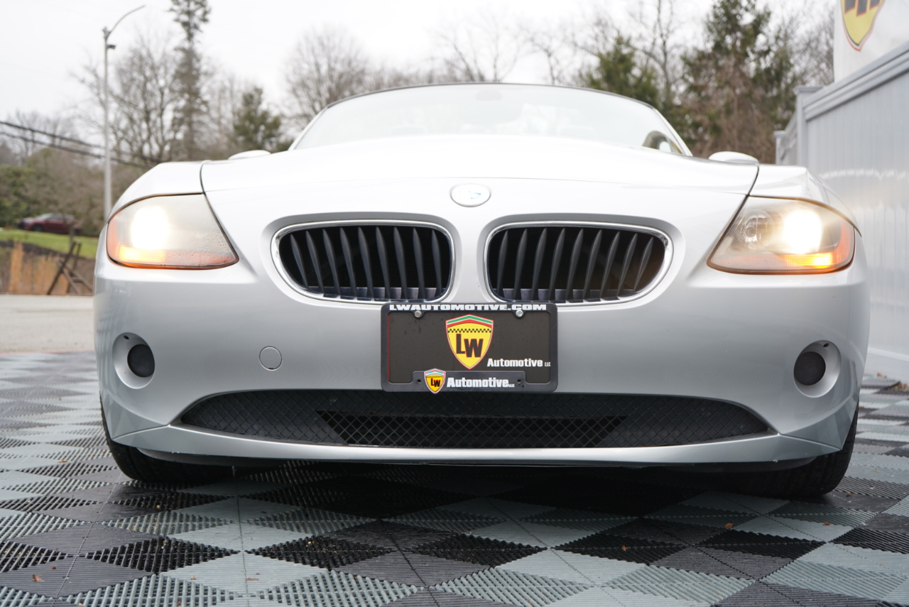 BMW Z4 2dr Roadster 2.5i 2004