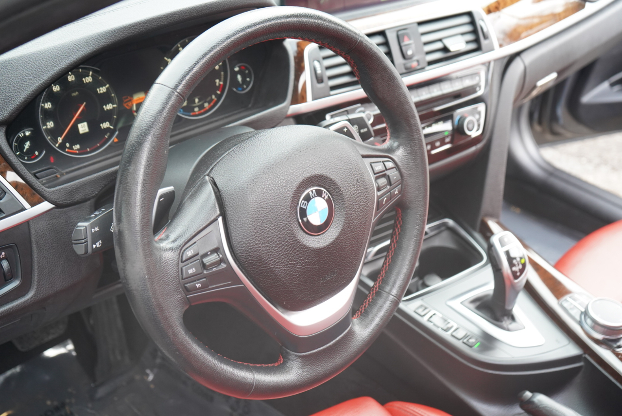 BMW 3 Series 330i xDrive Sports Wagon 2018