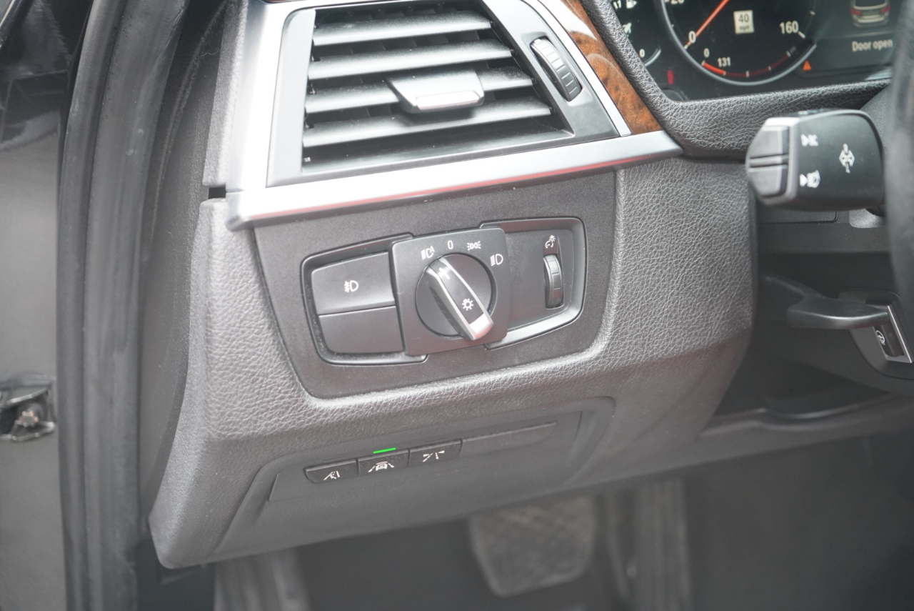 BMW 3 Series 330i xDrive Sports Wagon 2018