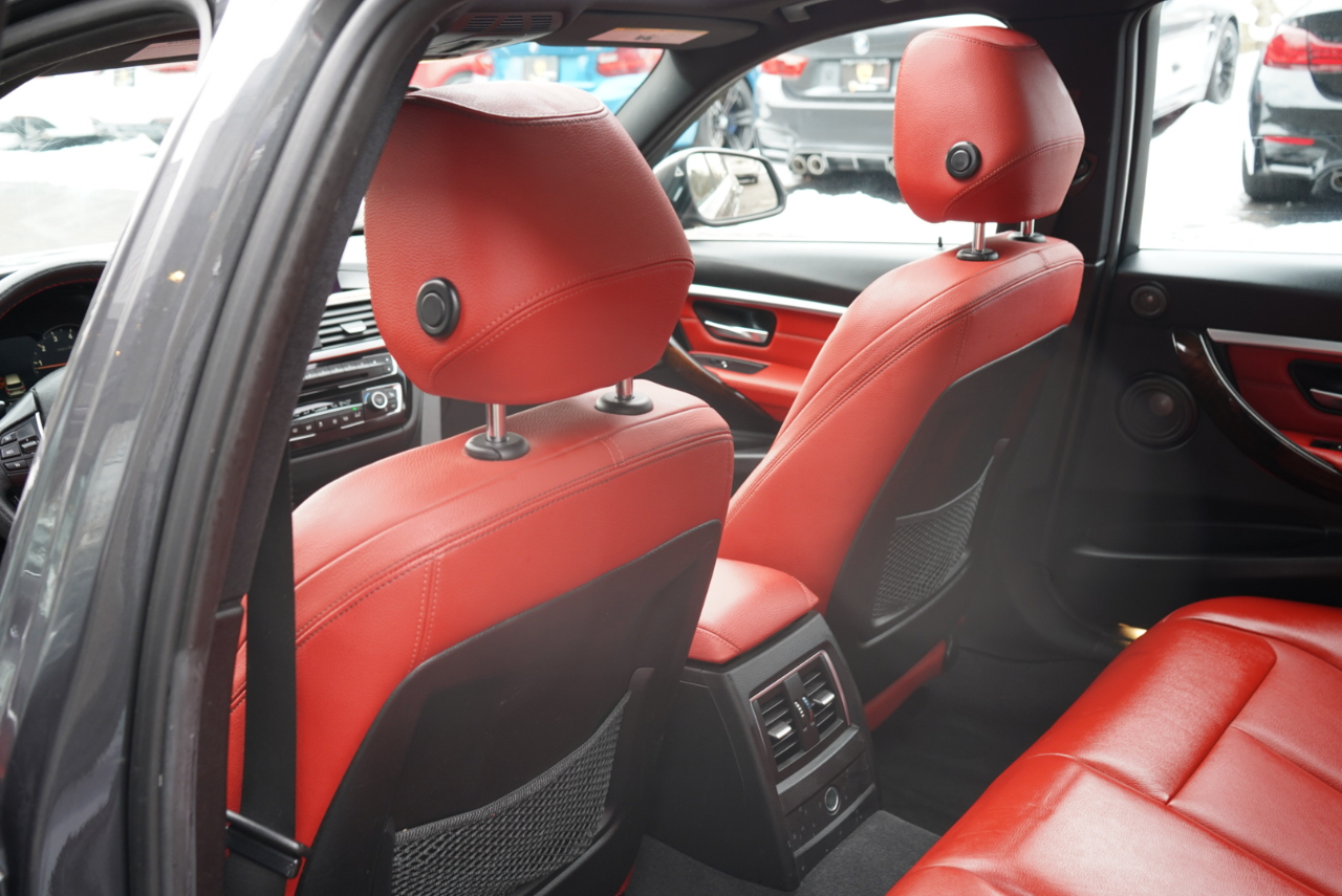 BMW 3 Series 330i xDrive Sports Wagon 2018