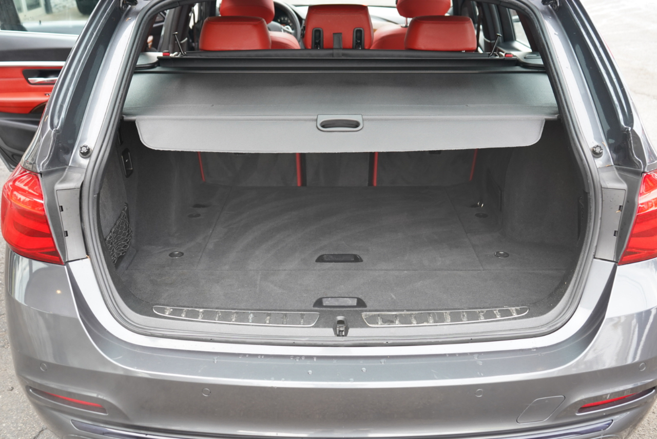 BMW 3 Series 330i xDrive Sports Wagon 2018