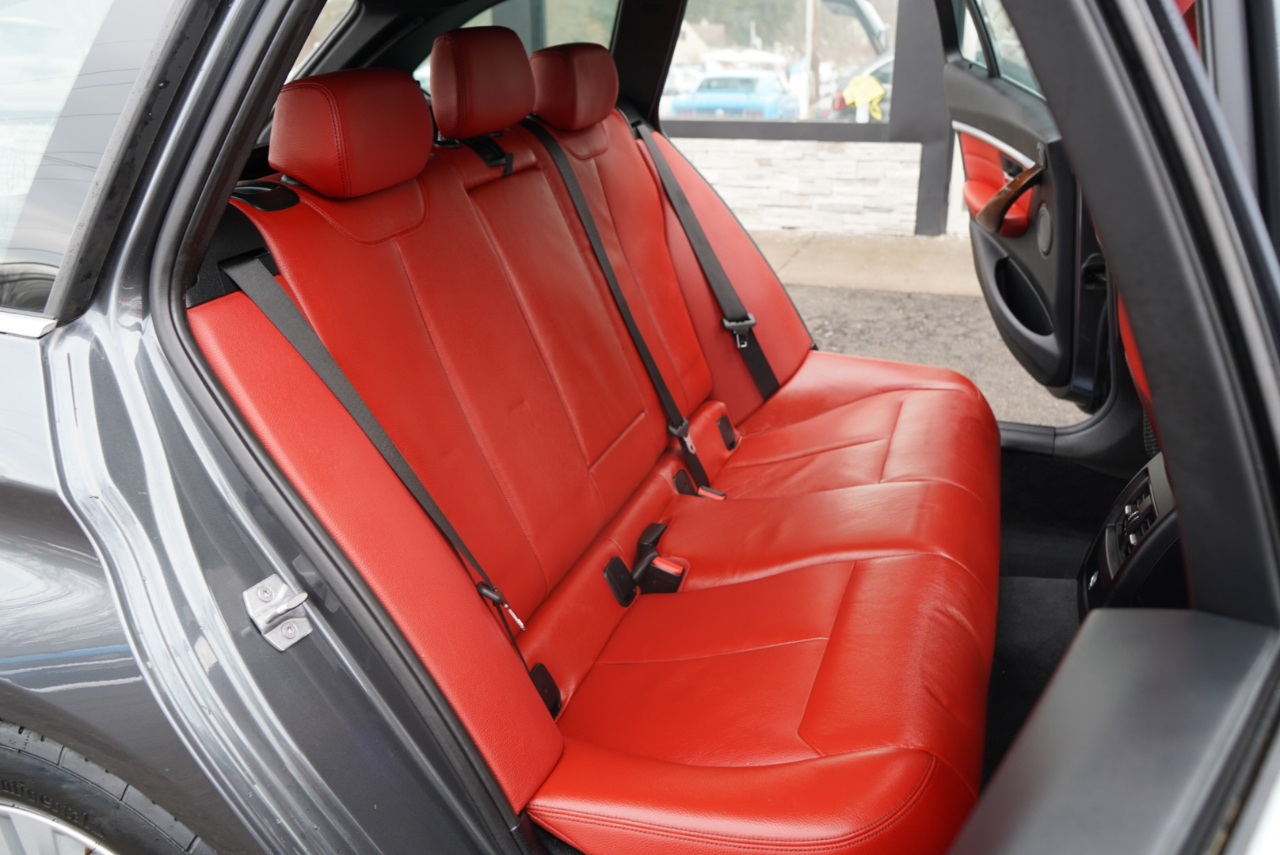 BMW 3 Series 330i xDrive Sports Wagon 2018