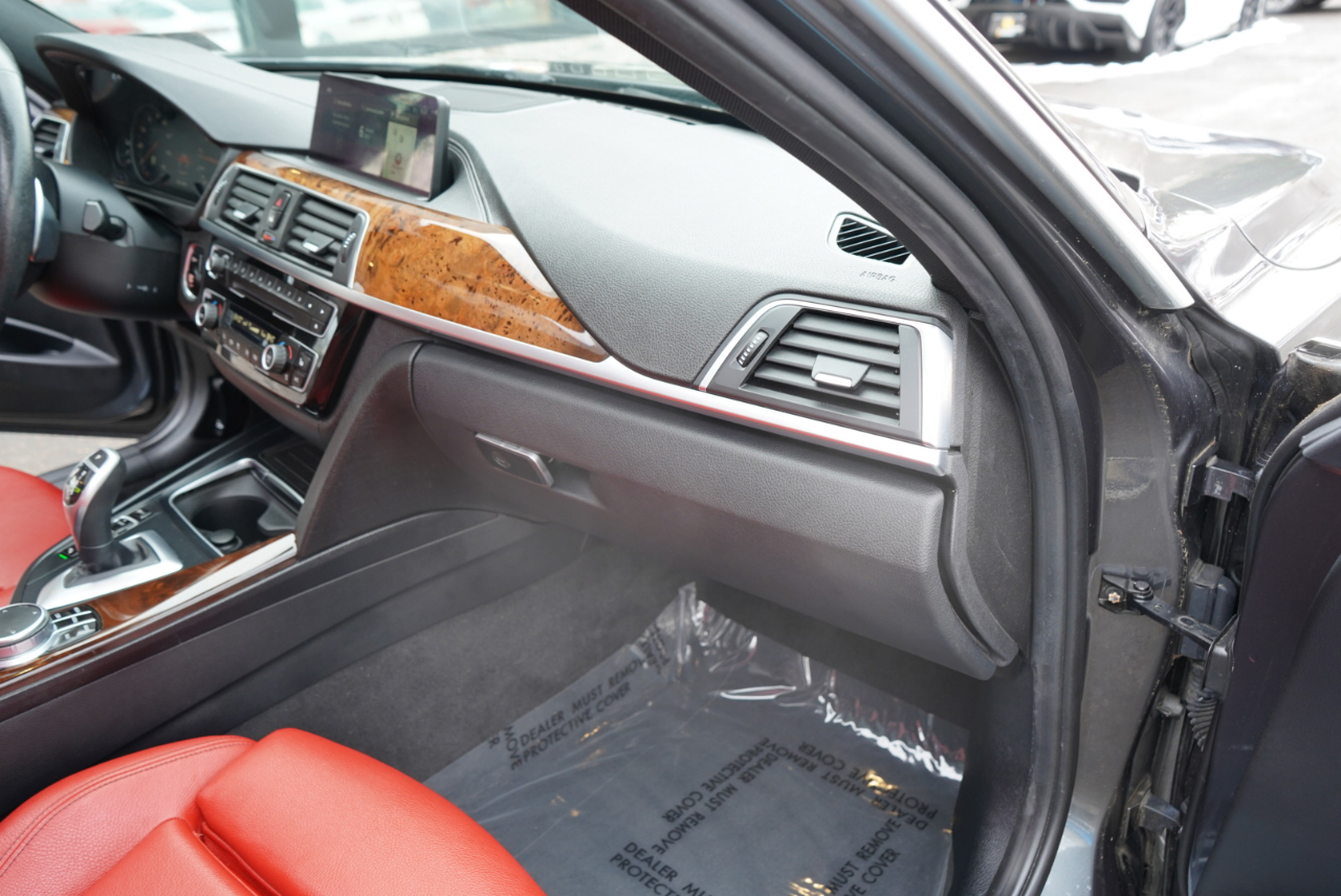 BMW 3 Series 330i xDrive Sports Wagon 2018