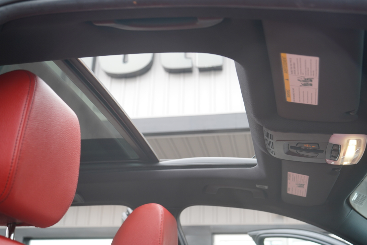 BMW 3 Series 330i xDrive Sports Wagon 2018