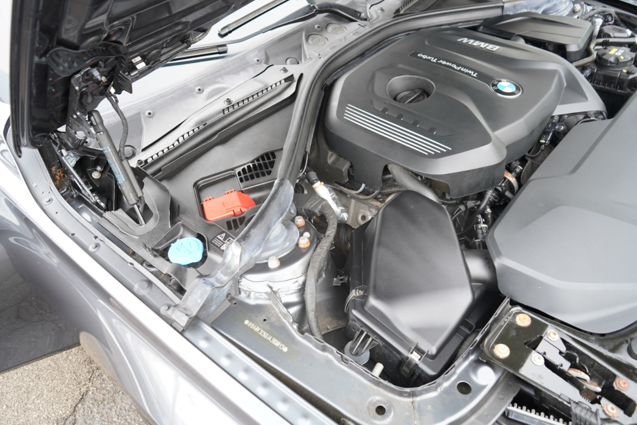 BMW 3 Series 330i xDrive Sports Wagon 2018