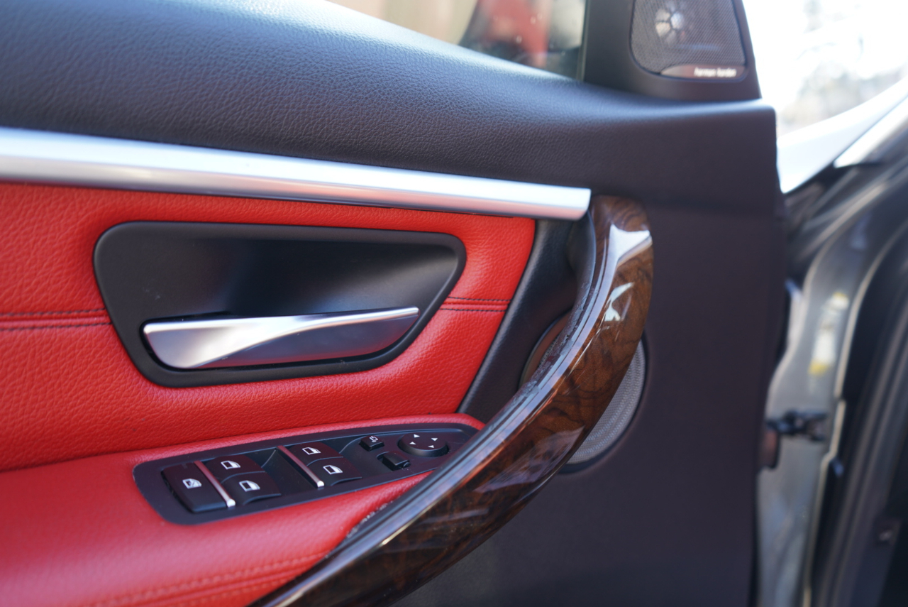 BMW 3 Series 330i xDrive Sports Wagon 2018