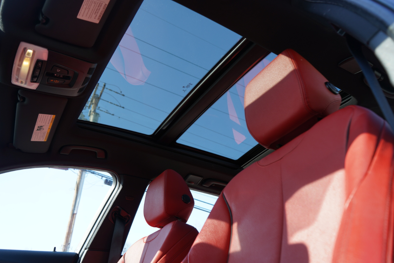 BMW 3 Series 330i xDrive Sports Wagon 2018