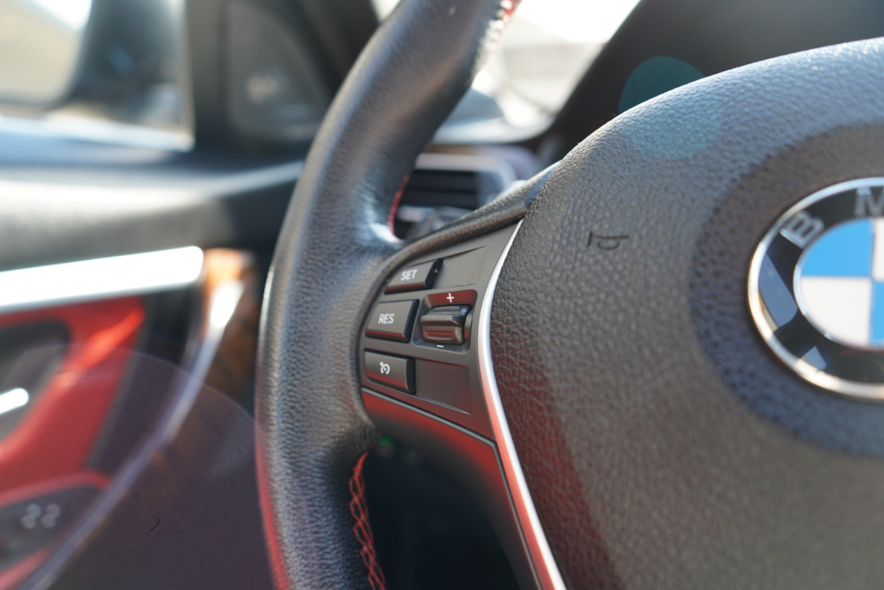 BMW 3 Series 330i xDrive Sports Wagon 2018