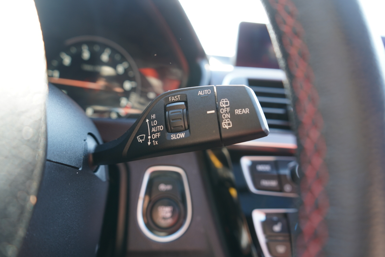 BMW 3 Series 330i xDrive Sports Wagon 2018