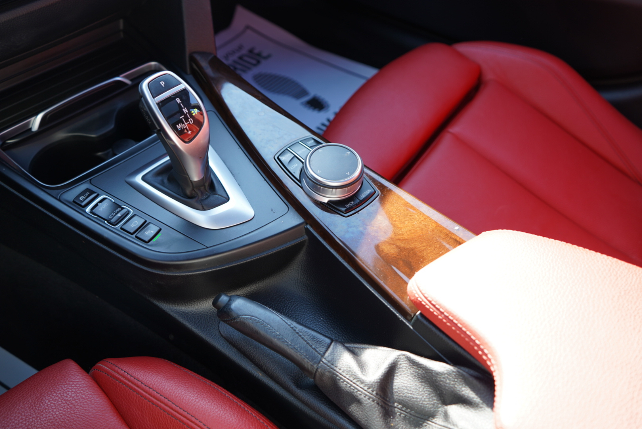 BMW 3 Series 330i xDrive Sports Wagon 2018